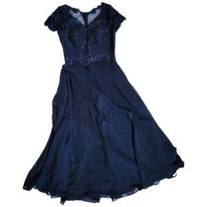 Make You Pretty More dark blue navy short sleeve embroidered wedding dress sz 6